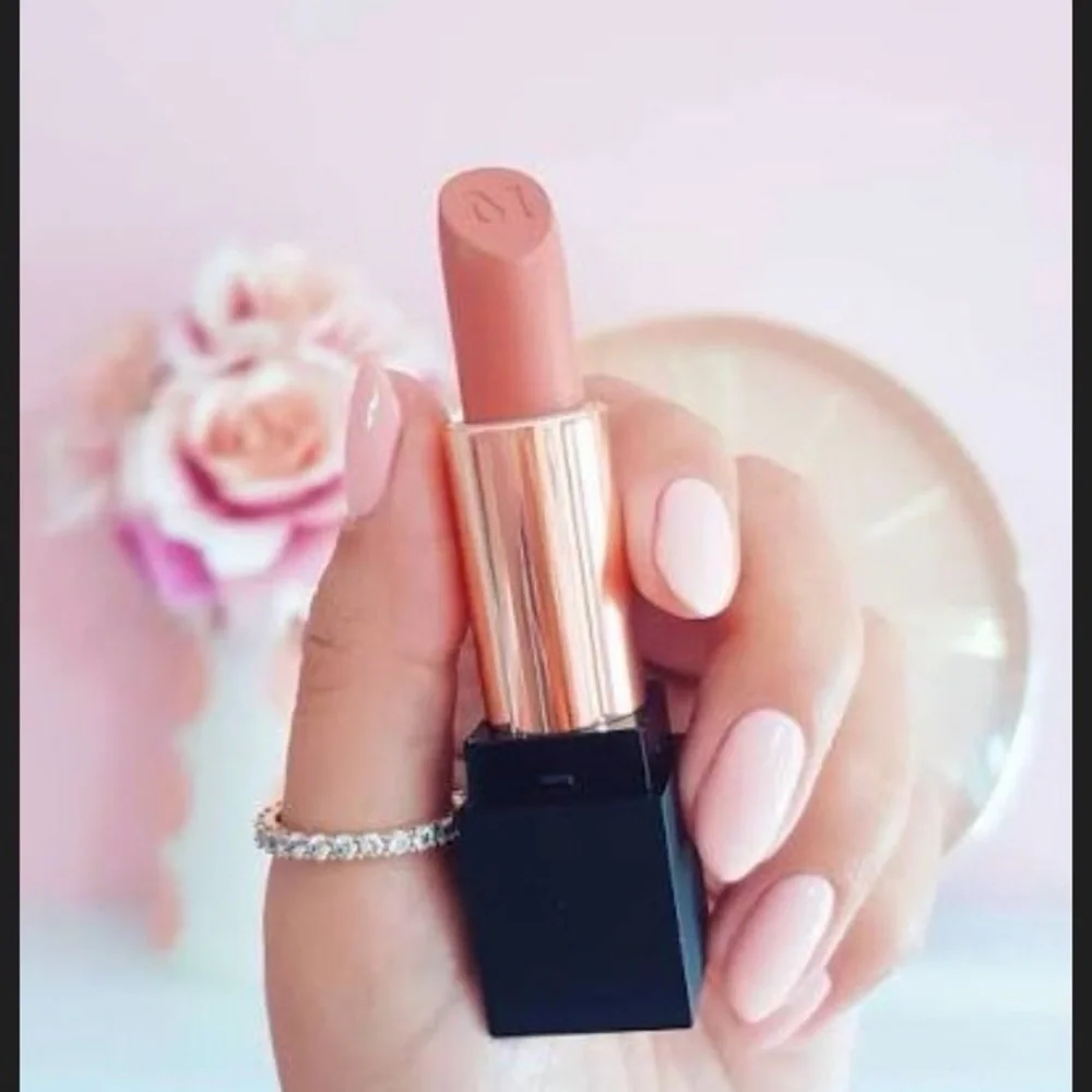Morphe SINGLE AF  Lipstick -warm rosewood